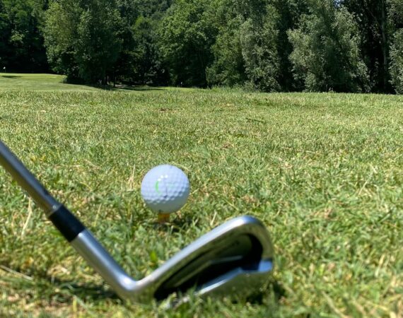 jouer au golf d'Albon | Golf 18 Trous Domaine d'Albon | Drôme