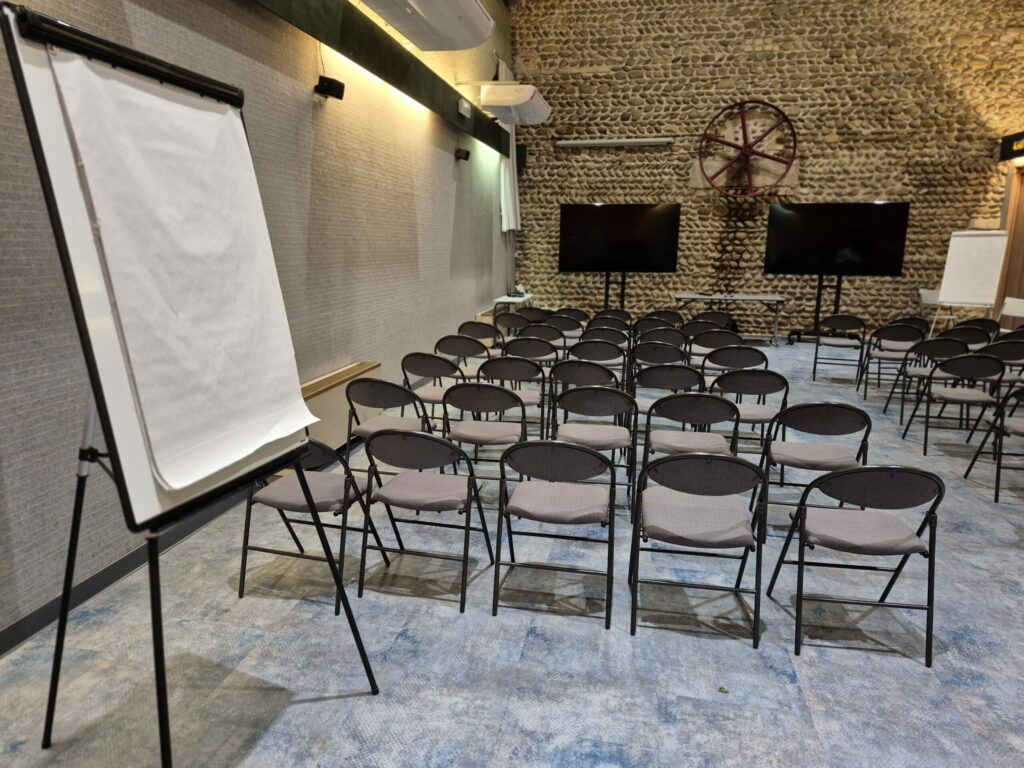 Salle de Séminaire Drôme | Complexe Golf 4-en-1 | Domaine Albon