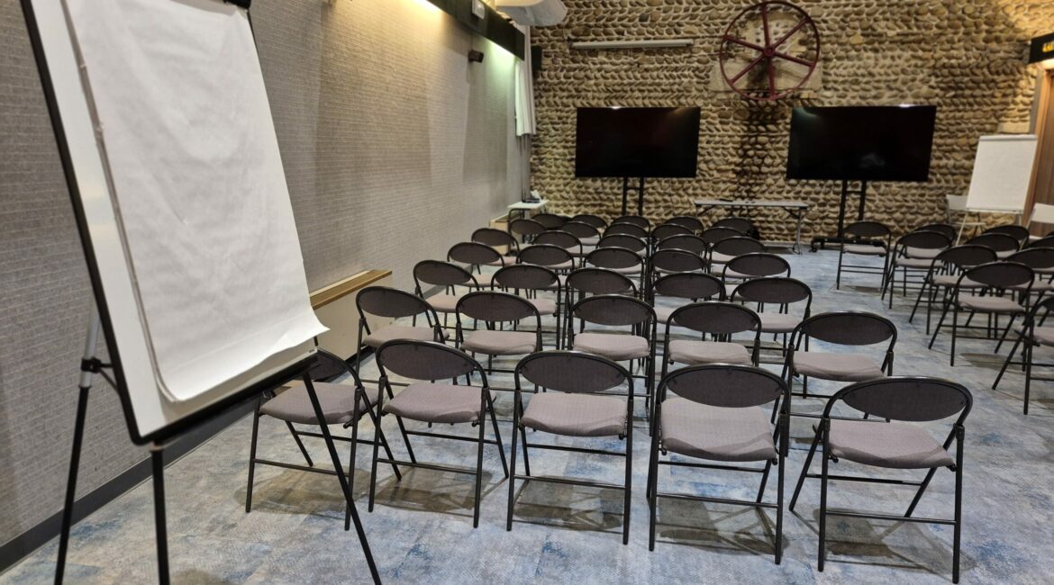 Salle de Séminaire Drôme | Complexe Golf 4-en-1 | Domaine Albon