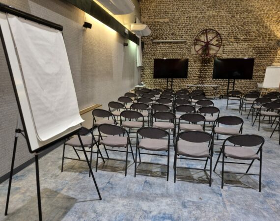 Salle de Séminaire Drôme | Complexe Golf 4-en-1 | Domaine Albon